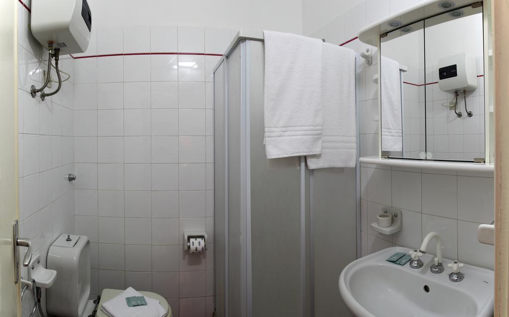 Suitehome Taormina Giardini Naxos Oda fotoğraf